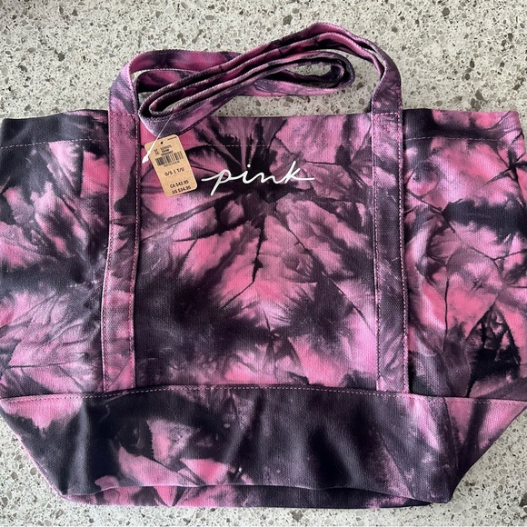NWT VS PINK Zip Close Bag - Picture 1 of 10